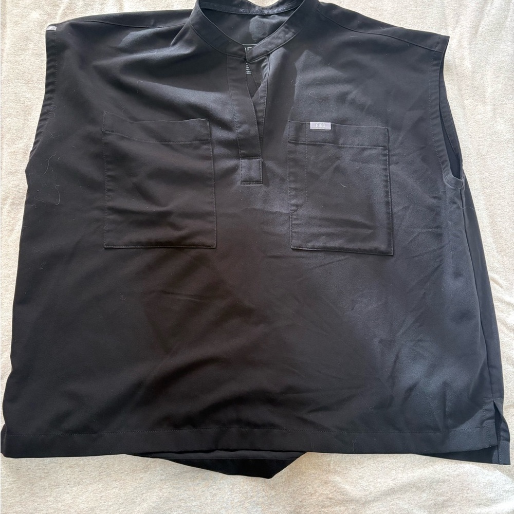 Figs payson relaxed Henley scrub top